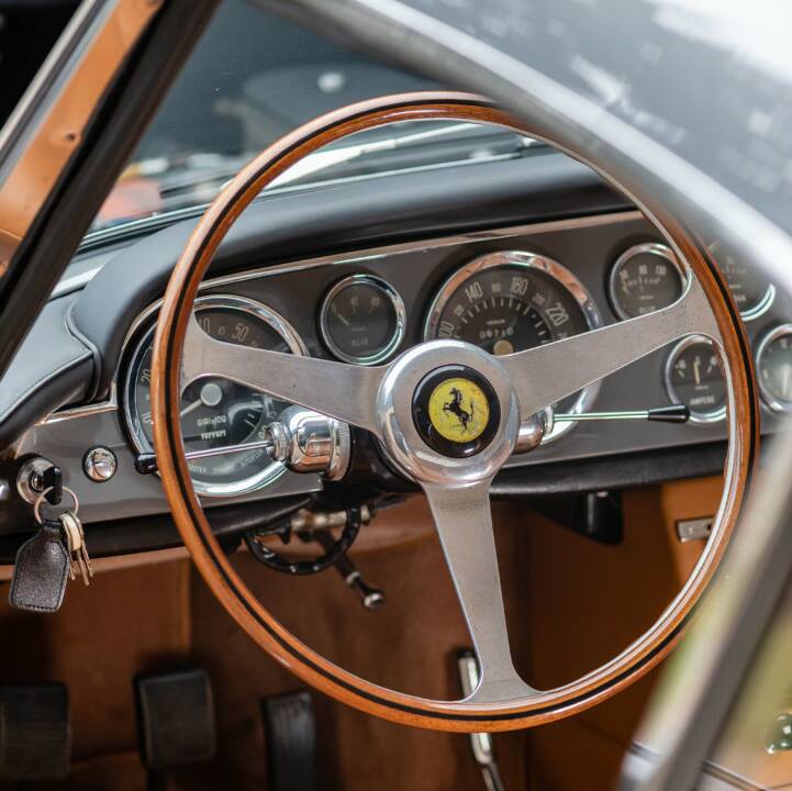 Bild 17/50 von Ferrari 250 GT/E (1963)