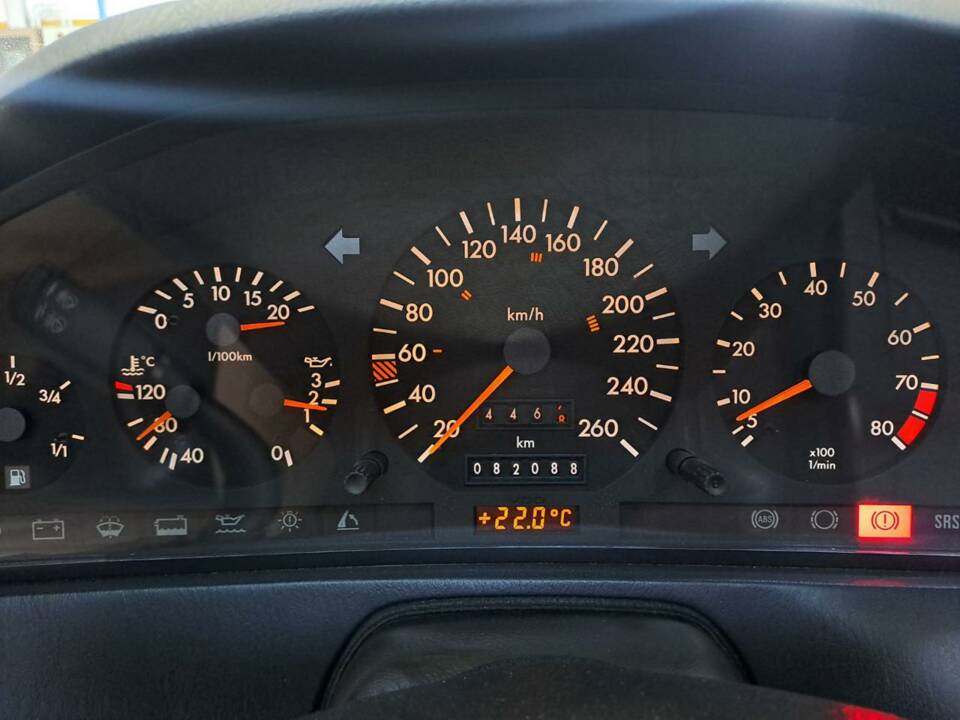 Image 2/50 de Mercedes-Benz 300 SL-24 (1992)