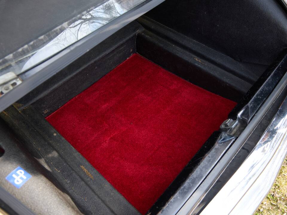 Image 20/28 of Citroën ID 19 (1966)