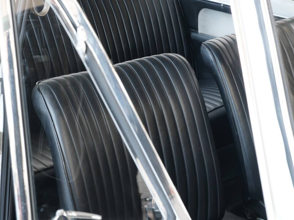 Image 32/50 of BMW 700 LS Luxus (1965)
