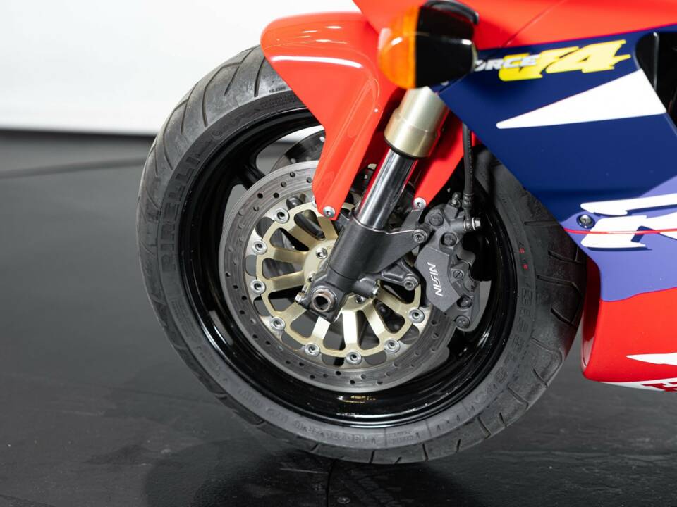 Image 11/42 de Honda RVF 750 (1994)