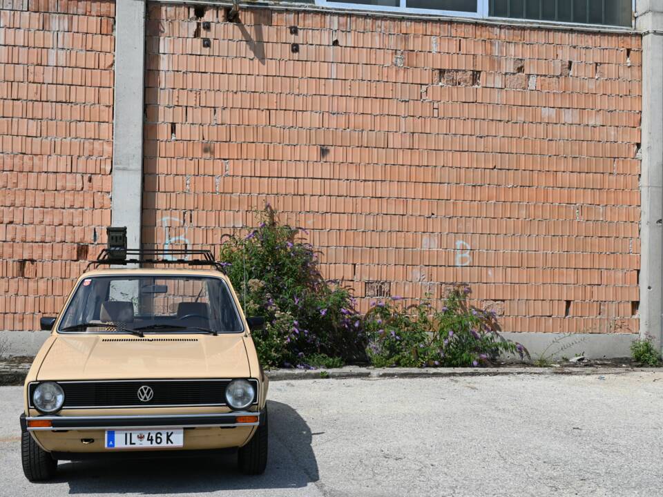 Immagine 3/26 di Volkswagen Golf Mk I 1.1 (1983)