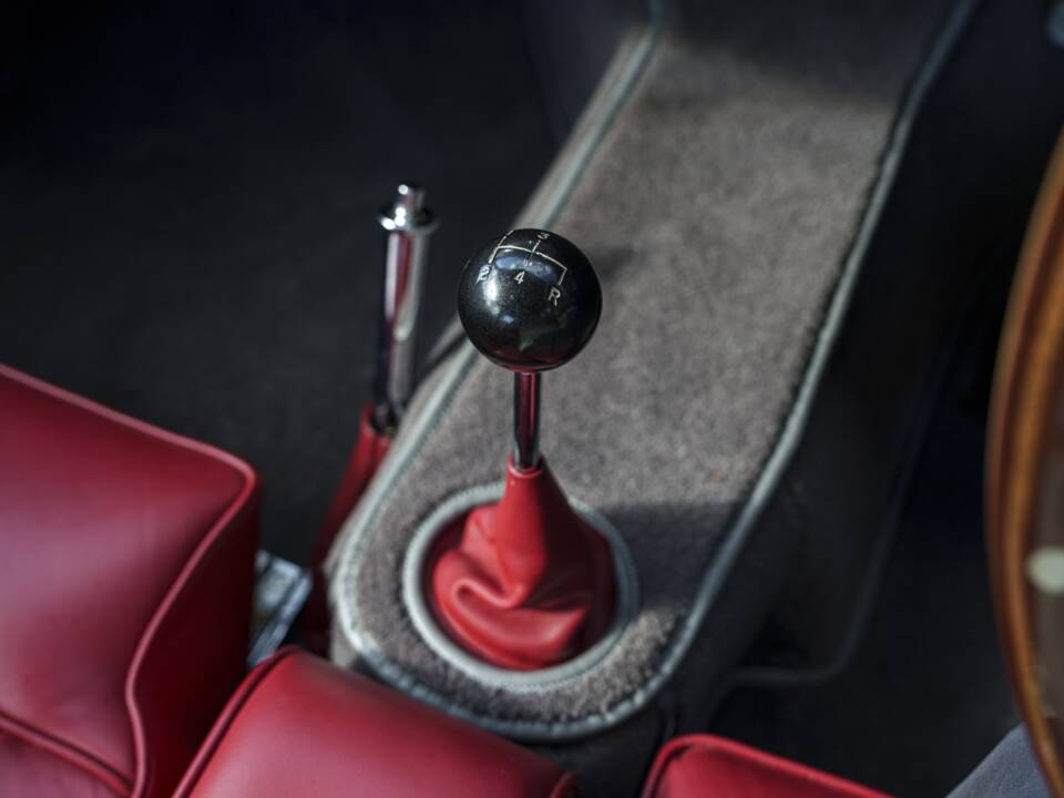 Bild 21/29 von Aston Martin DB 2&#x2F;4 Mk II (1957)