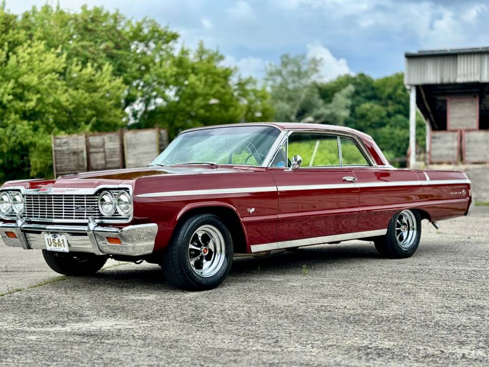 Image 1/20 of Chevrolet Impala SS Sport Coupe (1964)