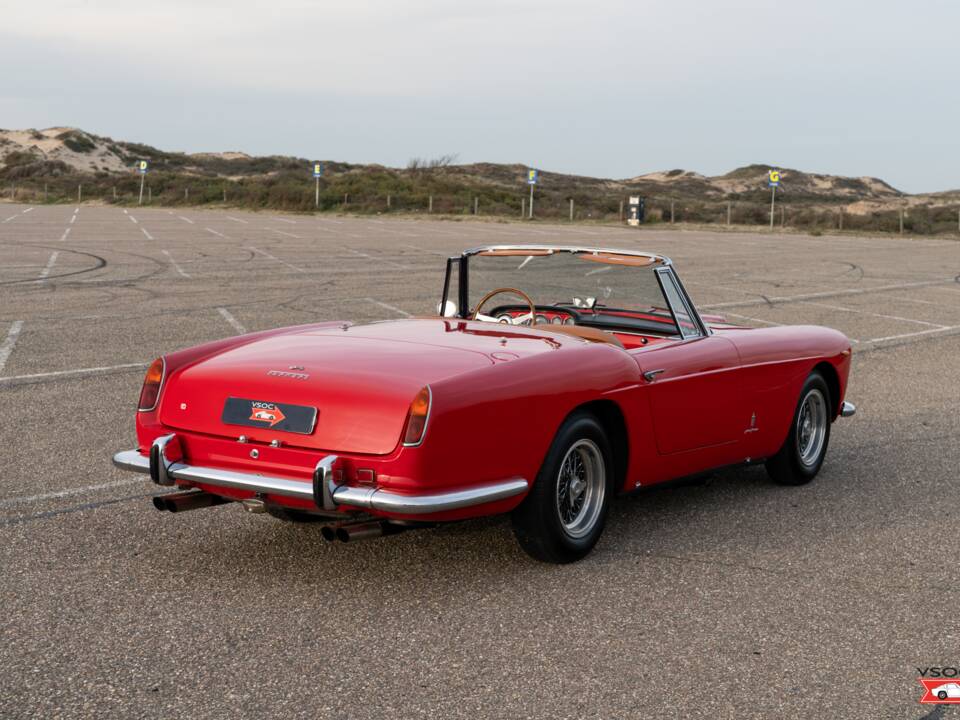 Image 3/38 of Ferrari 250 GT Cabriolet Pininfarina (1961)