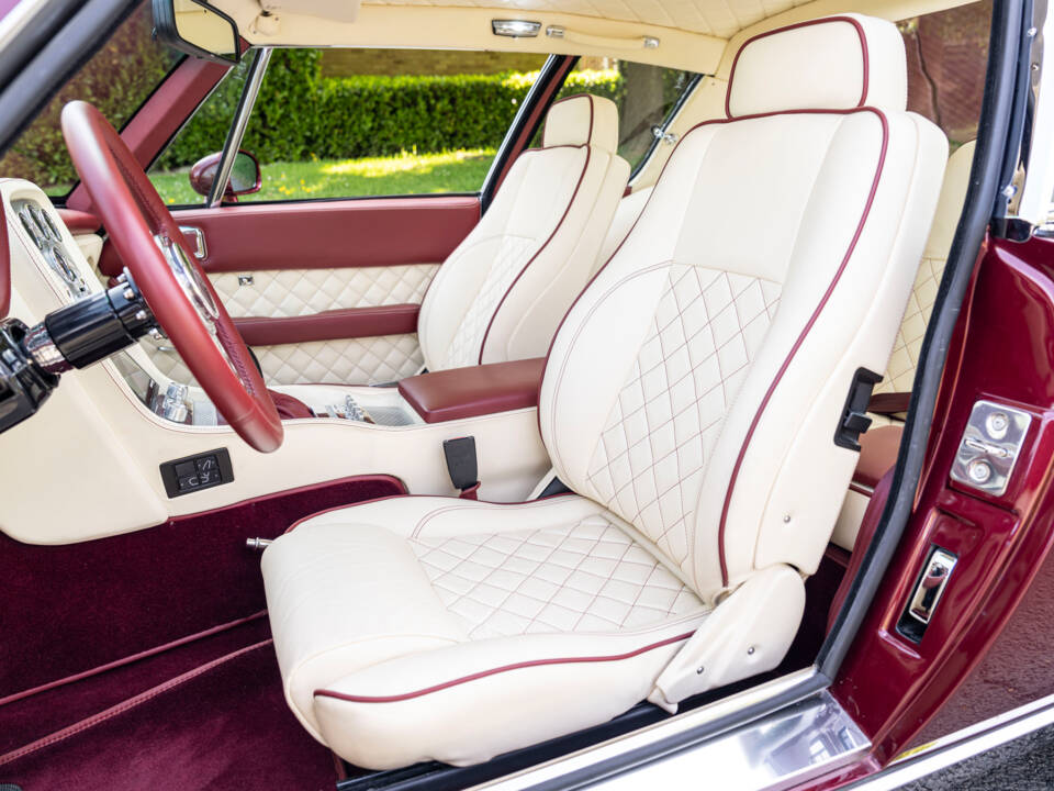 Image 26/34 of Jensen Interceptor MK III (1972)