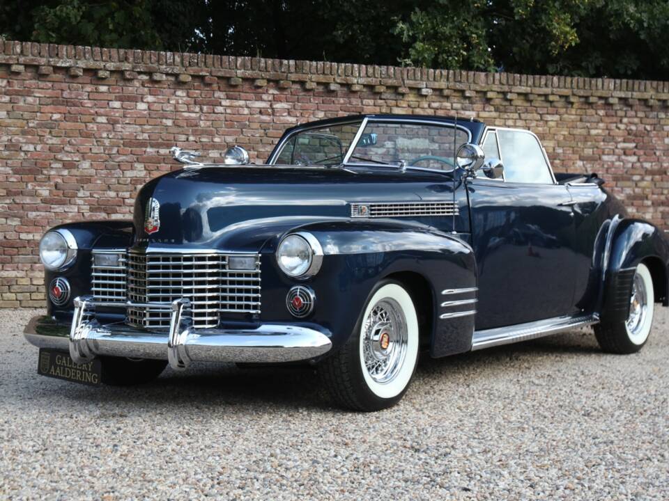 Image 1/50 de Cadillac 62 Convertible (1941)