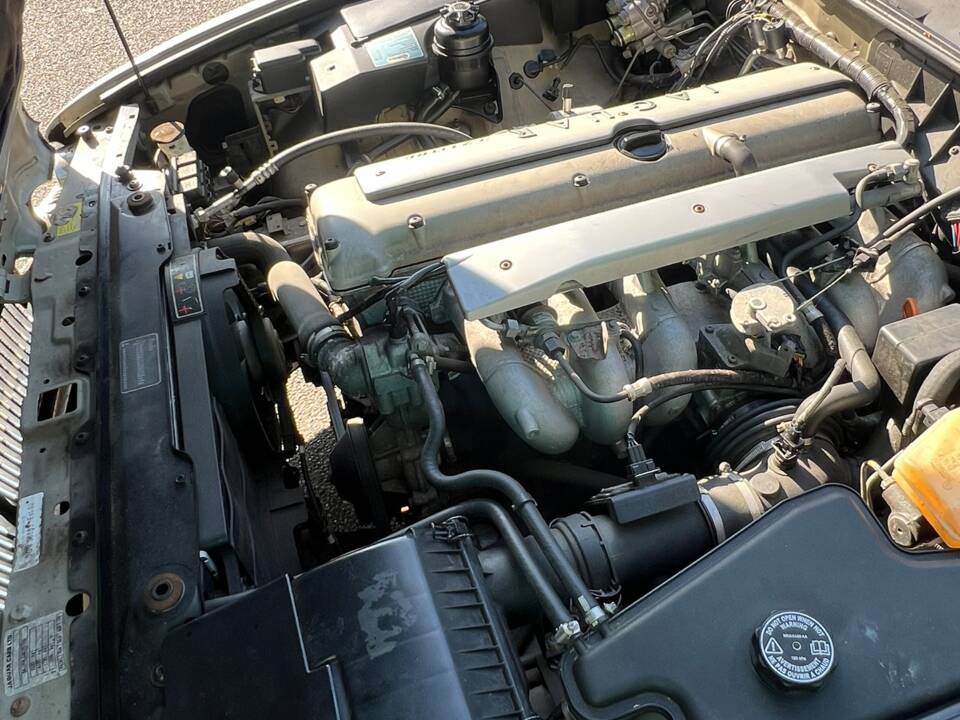 Image 19/31 of Jaguar XJ6 3.2 (1995)