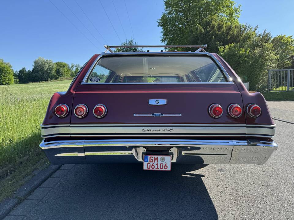 Image 9/20 of Chevrolet Impala Station Wagon (1965)