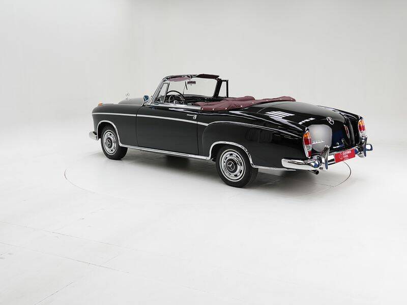 Immagine 3/15 di Mercedes-Benz 220 S Cabriolet (1959)