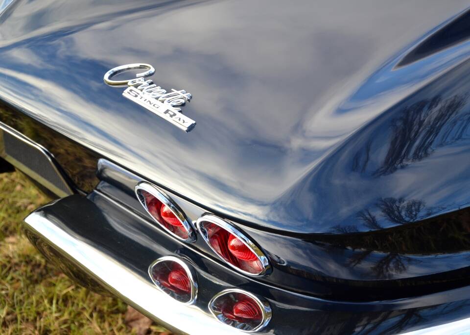 Image 21/26 of Chevrolet Corvette Sting Ray (1963)