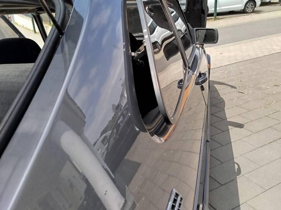 Image 18/51 of Saab 900 Turbo (1991)