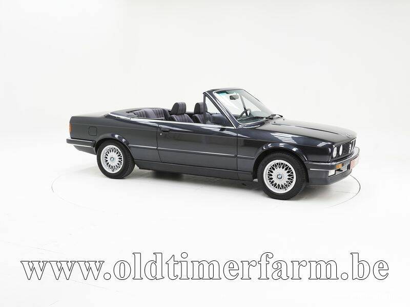 Image 3/15 de BMW 320i (1989)