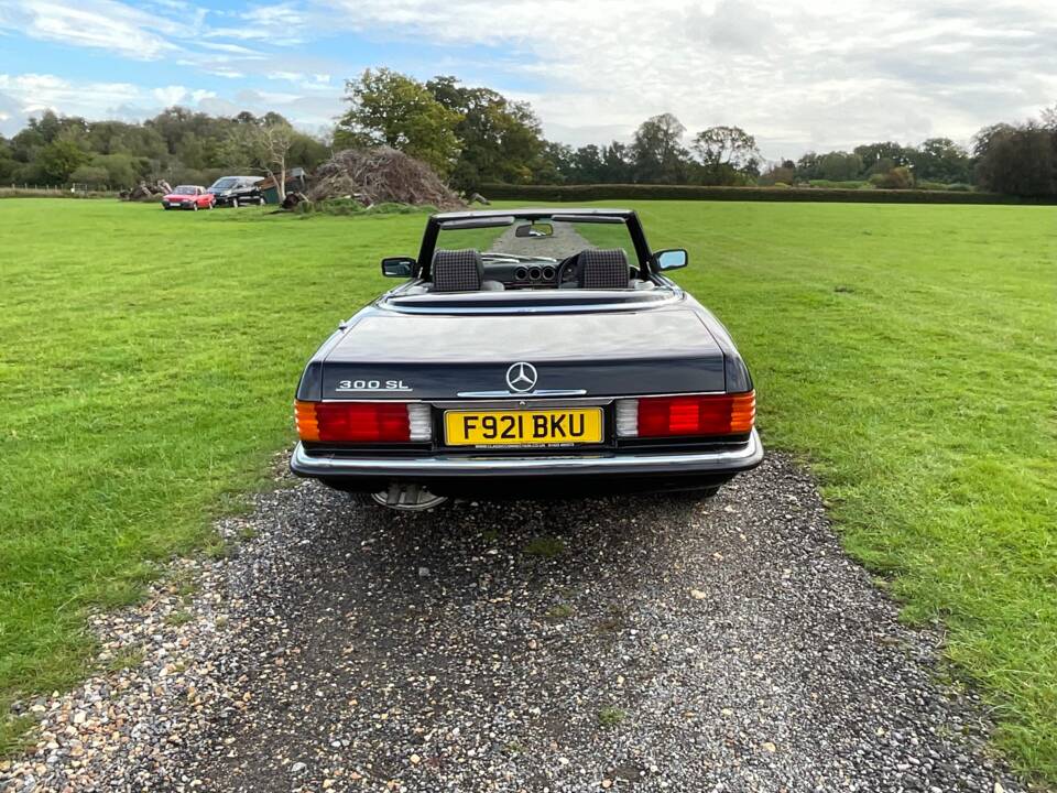 Imagen 7/45 de Mercedes-Benz 300 SL (1988)