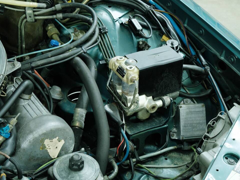 Bild 16/50 von Mercedes-Benz 380 SEC (1983)
