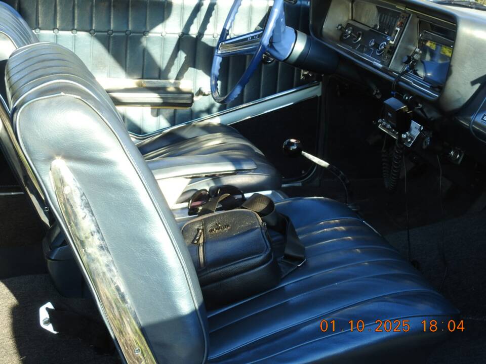 Image 34/47 of Buick Skylark Coupe (1964)