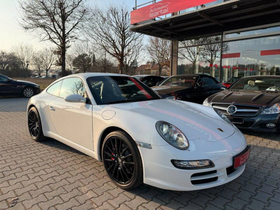 Bild 18/24 von Porsche 911 Carrera S (2004)