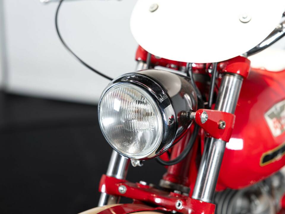 Afbeelding 30/39 van Moto Morini Corsaro 125 (1969)