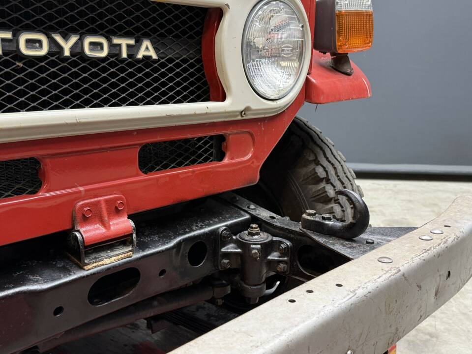 Immagine 28/50 di Toyota Land Cruiser FJ 40 (1975)