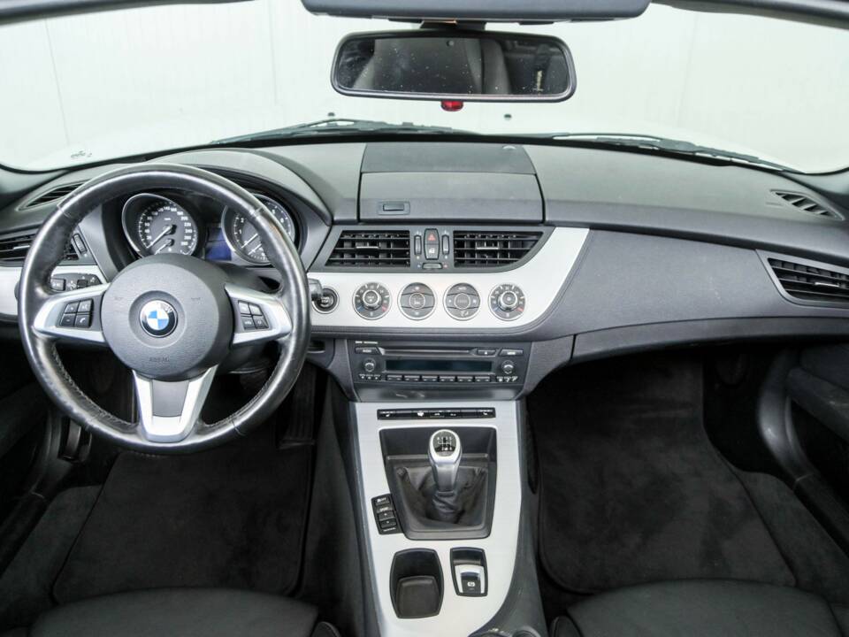Image 21/50 of BMW Z4 sDrive23i (2010)