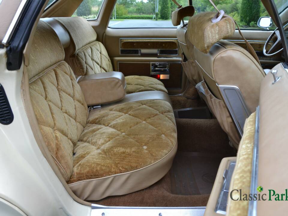 Image 33/50 de Buick Electra 225 Hardtop (1976)