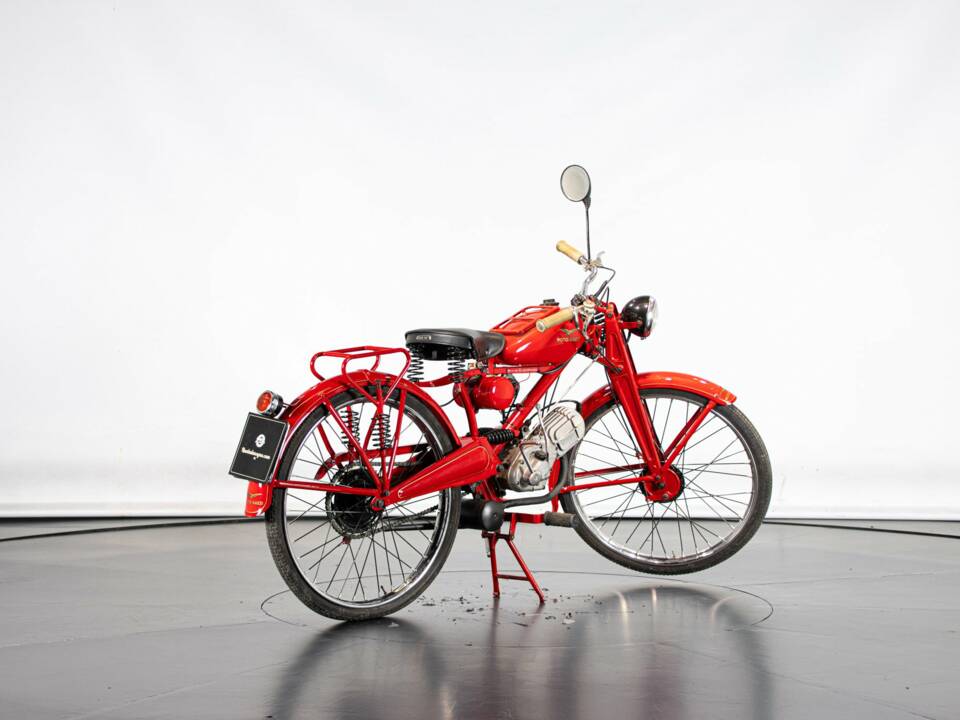 Afbeelding 7/50 van Moto Guzzi DUMMY (1948)