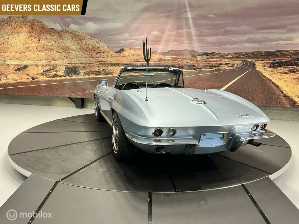 Image 3/33 of Chevrolet Corvette Sting Ray Convertible (1966)