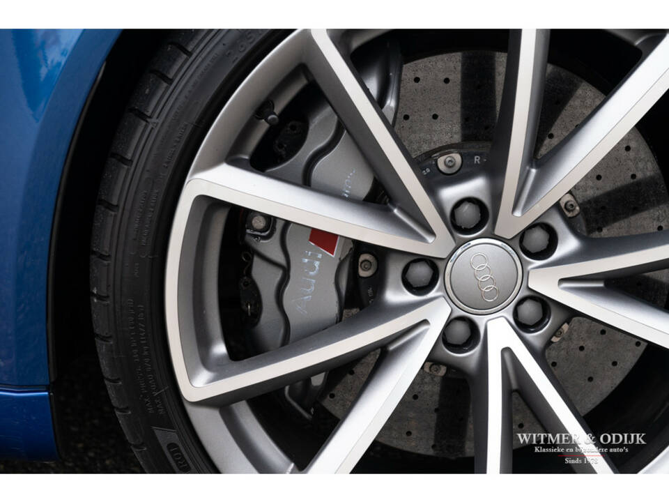 Image 21/32 of Audi RS4 Avant (2014)