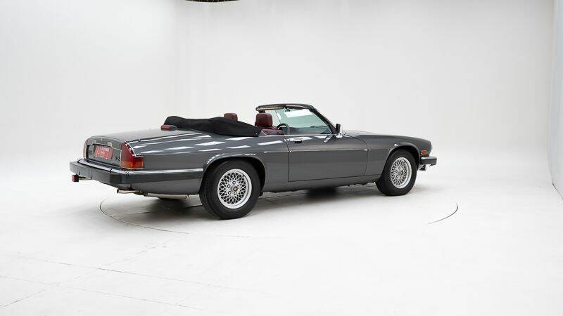 Image 2/15 of Jaguar XJS 5.3 V12 (1989)