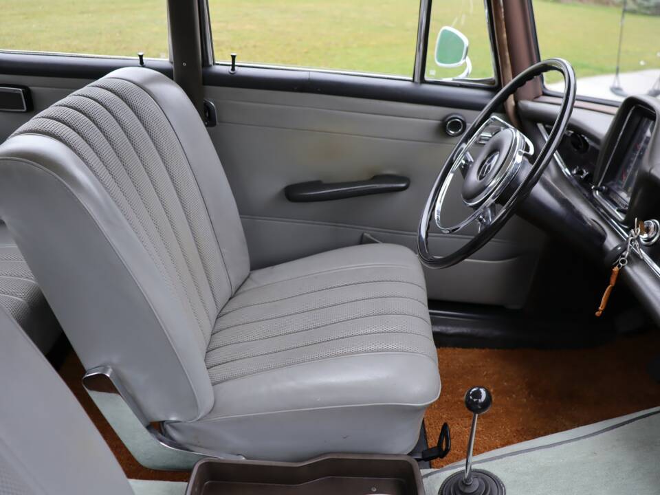 Afbeelding 6/50 van Mercedes-Benz 230 S (1967)