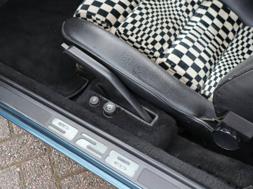 Bild 47/48 von Porsche 928 (1978)