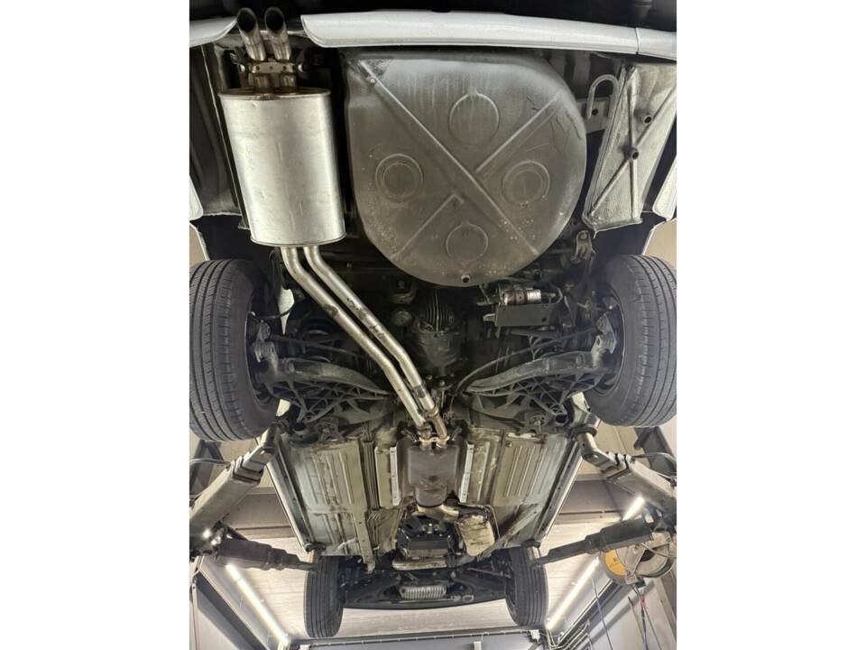 Afbeelding 43/44 van Mercedes-Benz 560 SL (1986)