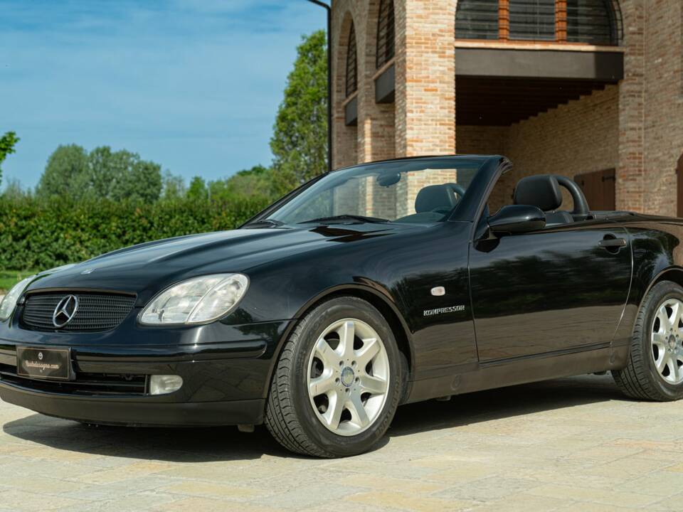 Image 8/50 of Mercedes-Benz SLK 200 Kompressor (1998)