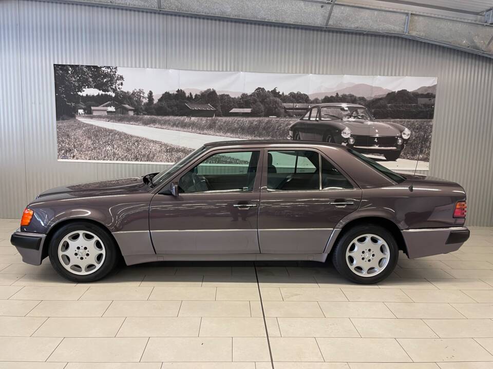 Image 1/19 de Mercedes-Benz 500 E (1992)