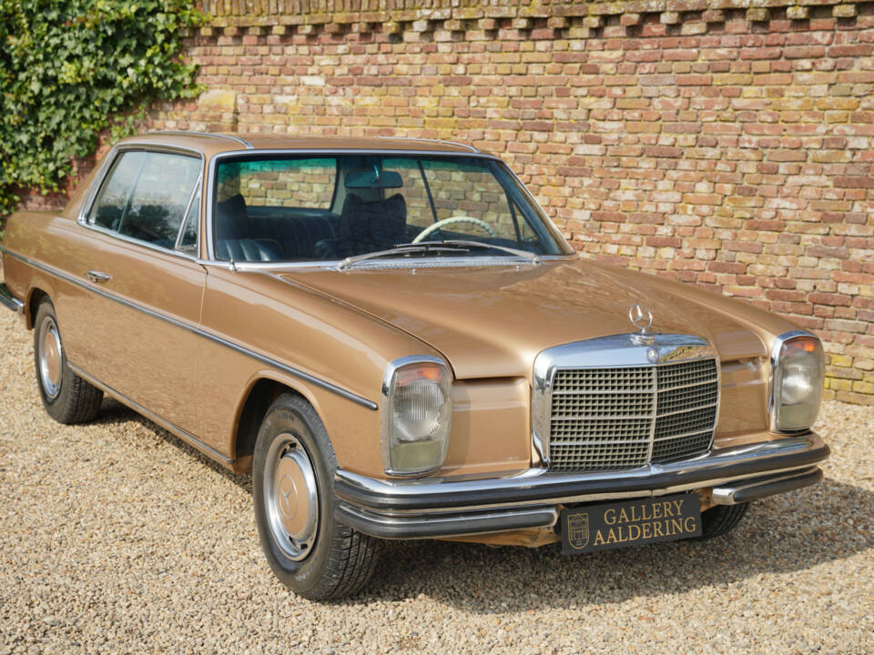 Image 48/50 of Mercedes-Benz 250 CE (1972)