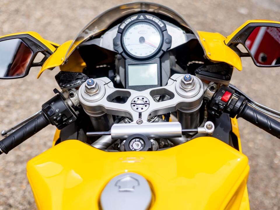 Immagine 6/30 di Ducati DUMMY (2004)