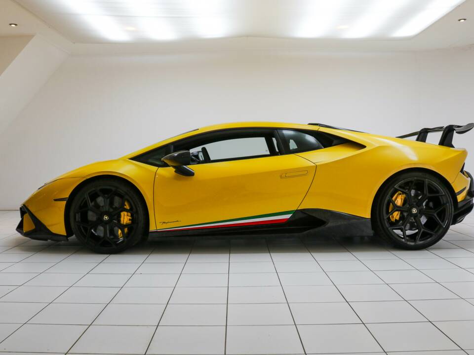 Bild 2/71 von Lamborghini Huracán Performante (2017)