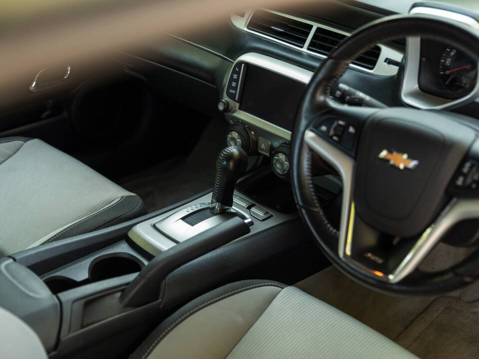 Image 33/33 de Chevrolet Camaro (2015)