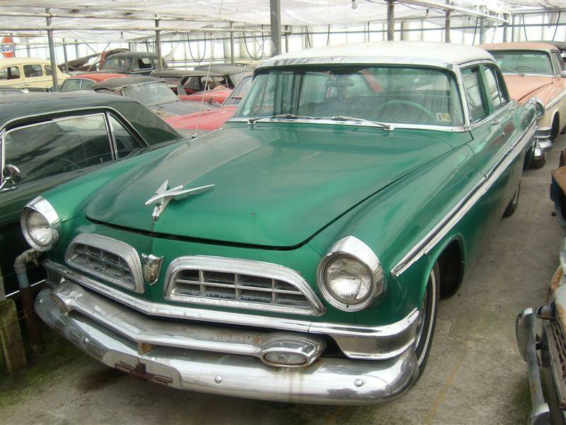 Image 15/21 of Chrysler New Yorker (1955)