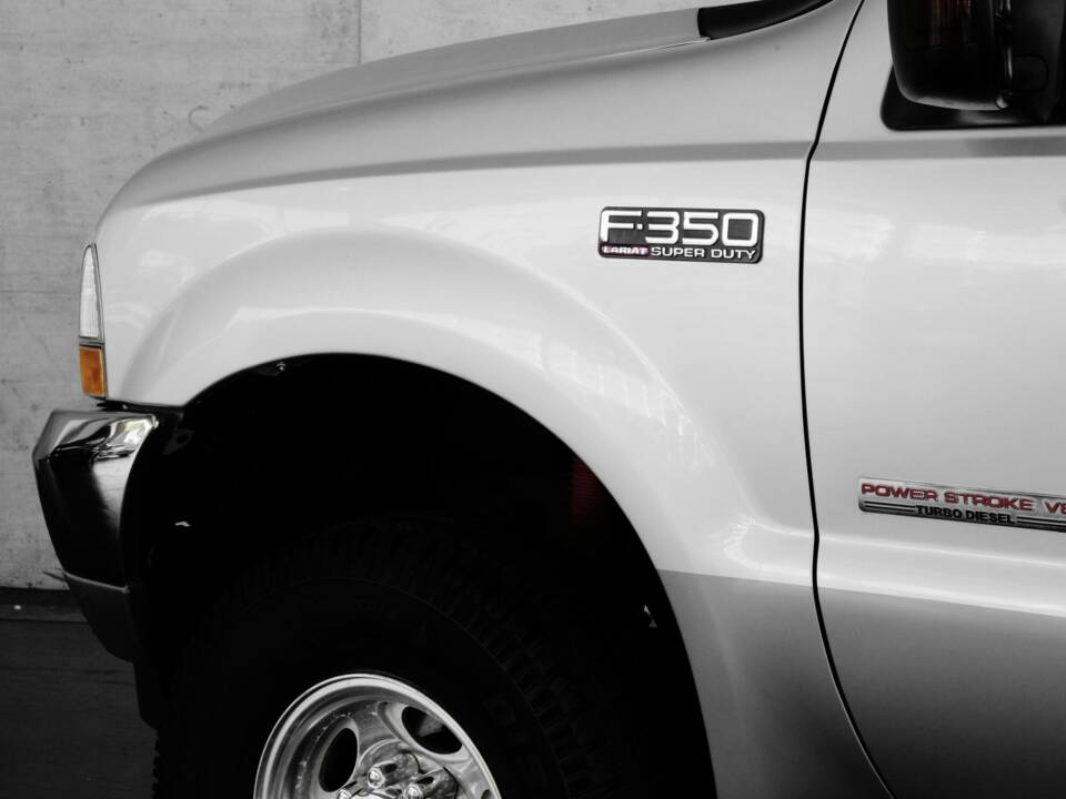 Image 32/41 de Ford F-350 Super Duty (2004)