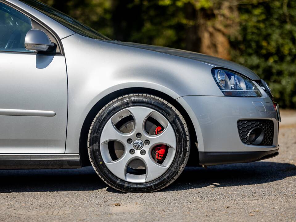 Bild 27/50 von Volkswagen Golf V GTI (2006)