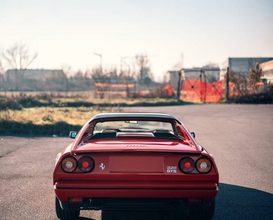 Bild 7/100 von Ferrari 328 GTS (1986)