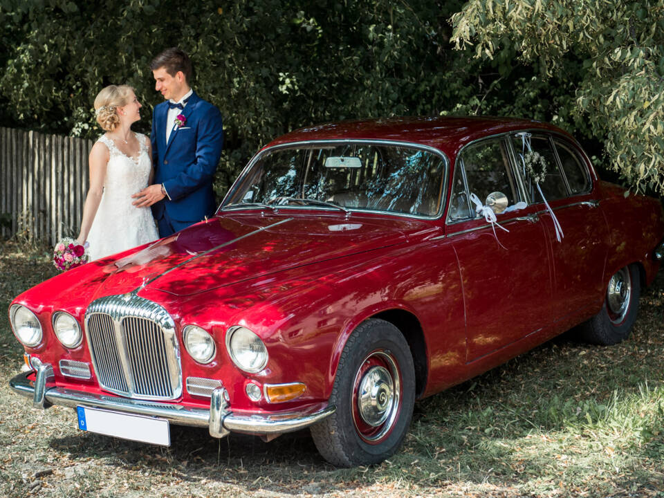 Image 22/22 of Daimler Sovereign 4.2 (1969)