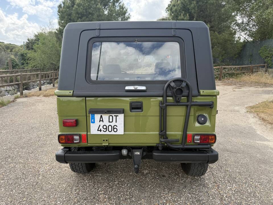 Bild 7/8 von Mercedes-Benz 240 GD (kurz) (1979)