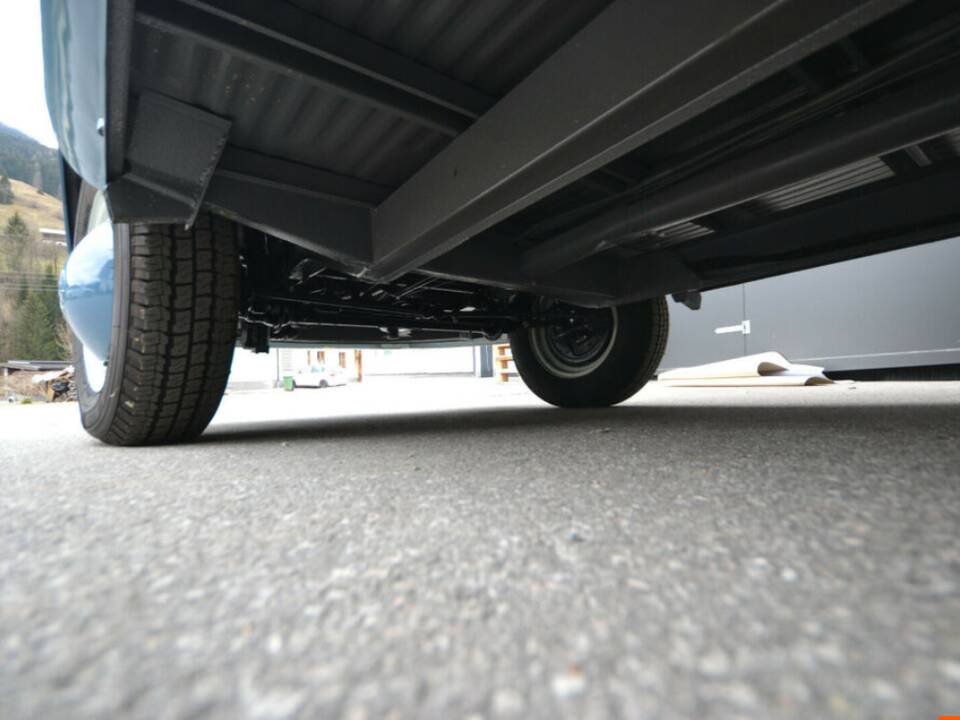 Image 4/5 of Volkswagen T1 panel van (1964)