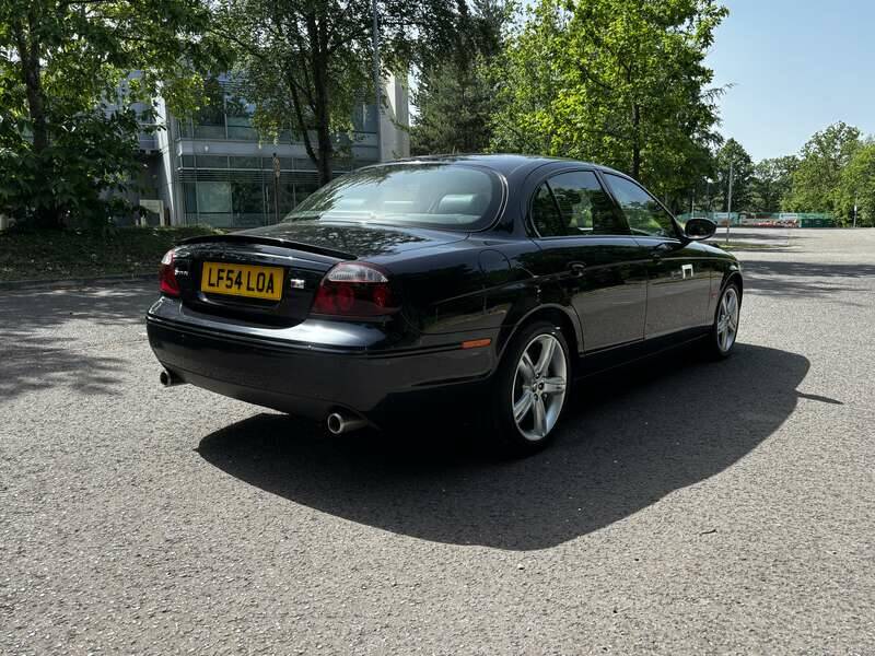 Bild 13/50 von Jaguar S-Type 4.2 V8 R (2004)