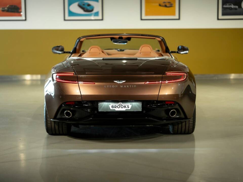 Bild 21/51 von Aston Martin DB12 Volante (2024)