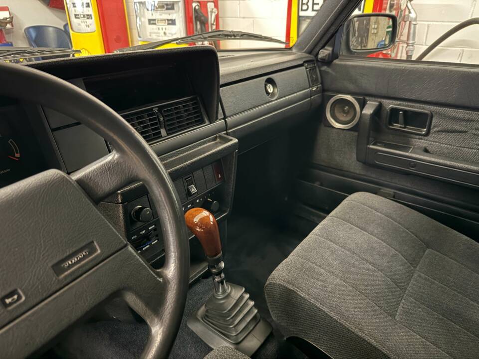 Imagen 11/16 de Volvo 245 GL (1993)