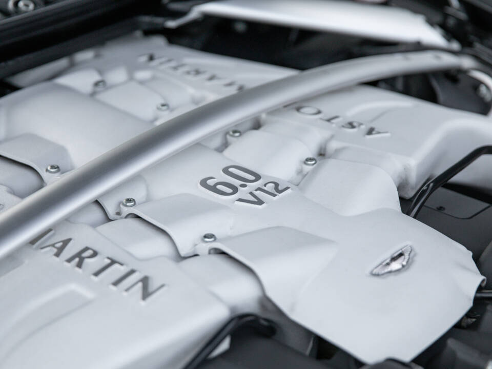 Bild 34/71 von Aston Martin DBS (2011)