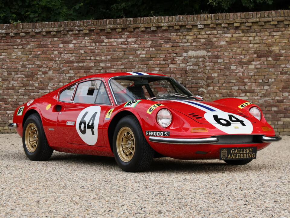 Immagine 35/50 di Ferrari Dino 246 GT (1971)